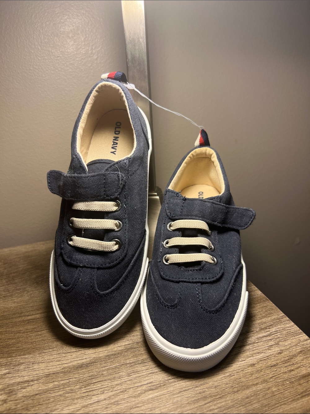 Old Navy Navy Canvas Kids Sneakers with Cream Accents stock (23) - Picture 3 of 8
